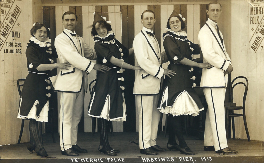 1913 postcard of the Ye Merrie Folke, performing troupe